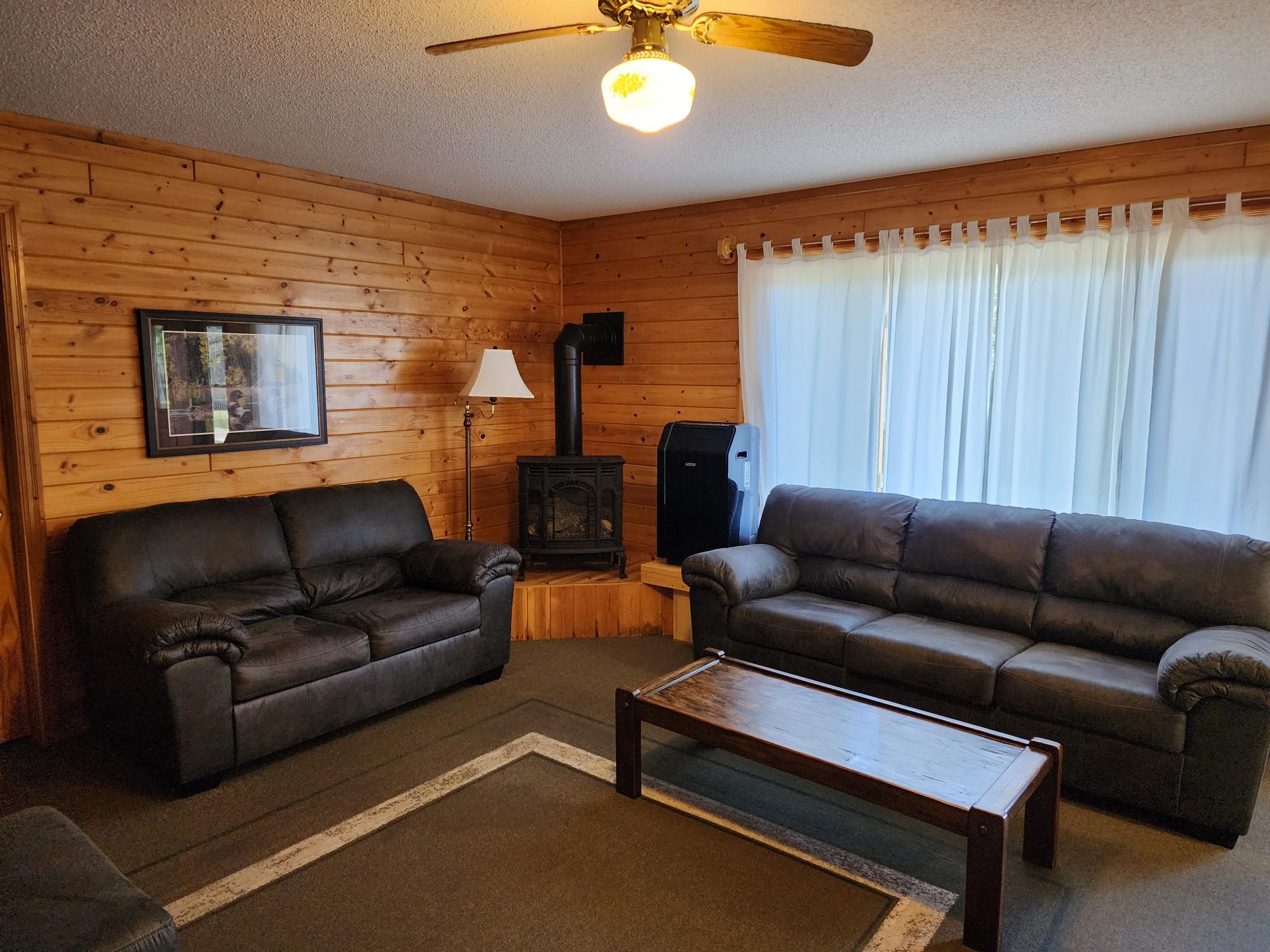 Chippewa Lodge Leech Lake Minnesota - iowm5ht